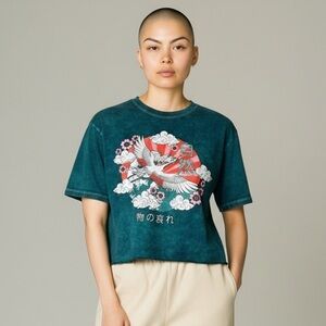 NWT Japanese Kanji Crane Graphic Tee Cropped Raw Hem Unisex Shirt XS